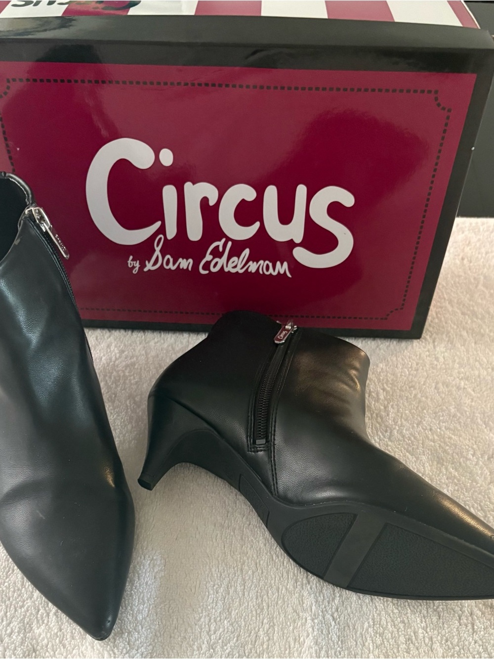 Circus by Sam Edelman Black Pointed Toe Low Heel Ankle Booties with Side Zip